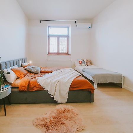 Priestranny Apartman V Centre Koszyce Zewnętrze zdjęcie