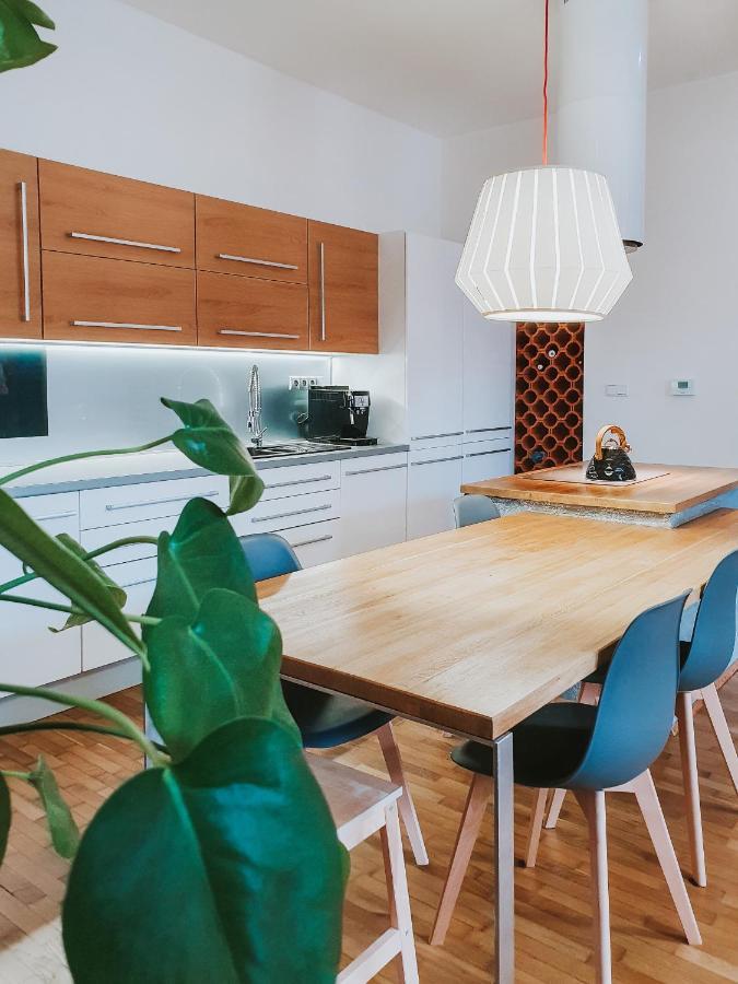 Priestranny Apartman V Centre Koszyce Zewnętrze zdjęcie